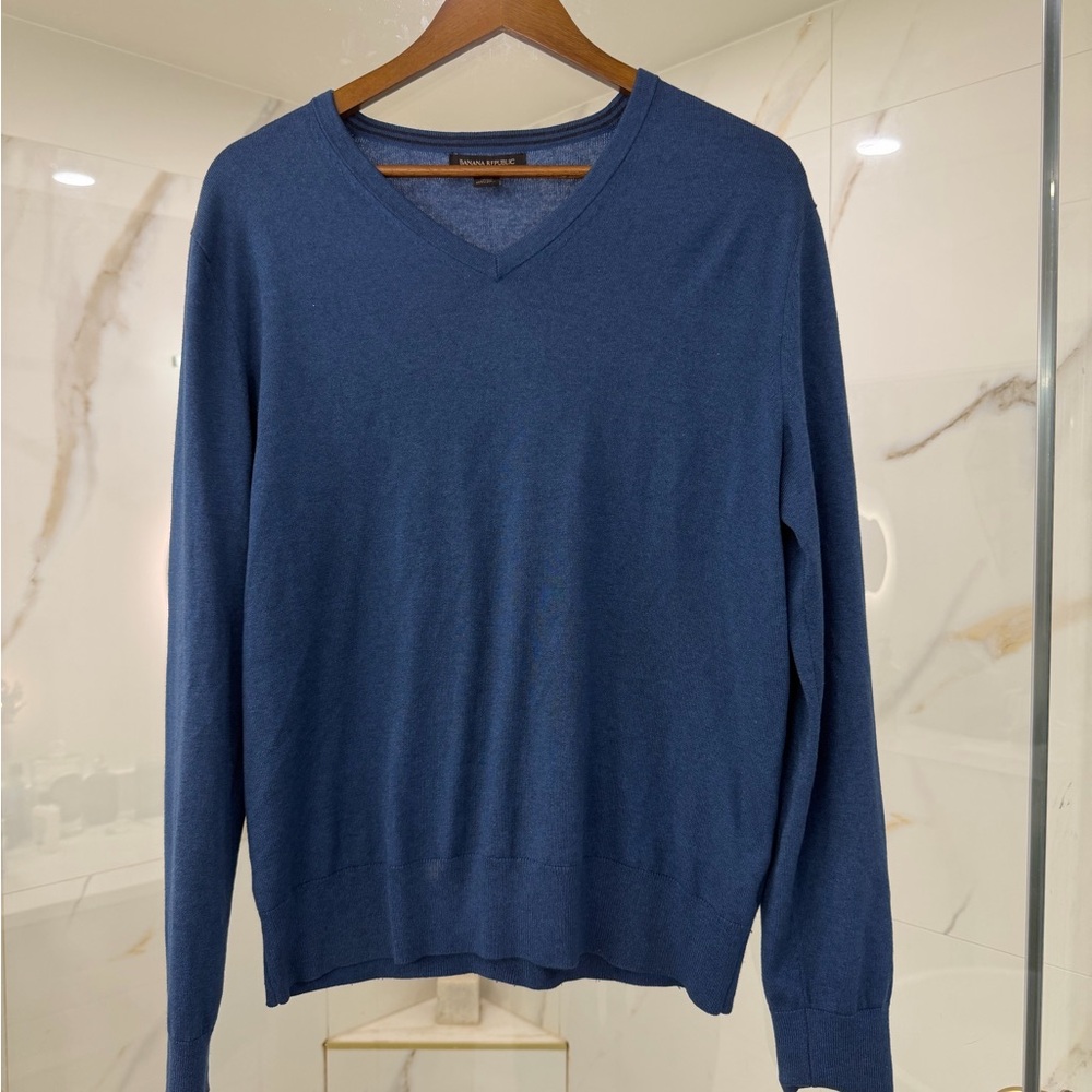 Banana Republic Men’s Luxury Blend V-Neck Sweater M Silk Cotton Cashmere Blue
